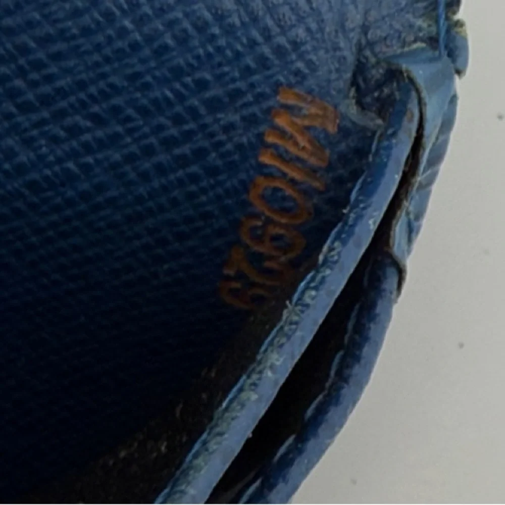 Louis Vuitton 100% Authentic Royal Blue Wallet With Gold Hardware​ - Picture 4 of 16